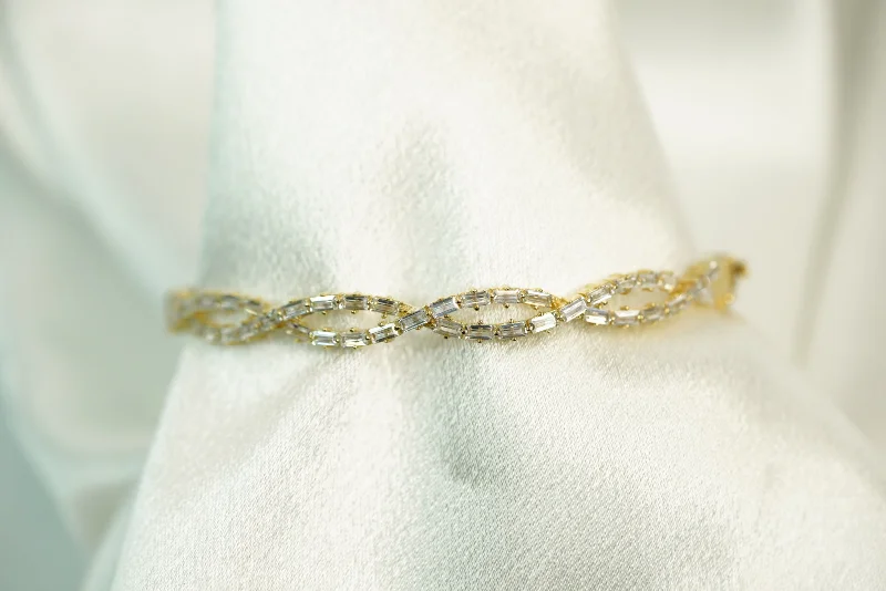 14k Crystal Bonding Bangle Bracelet