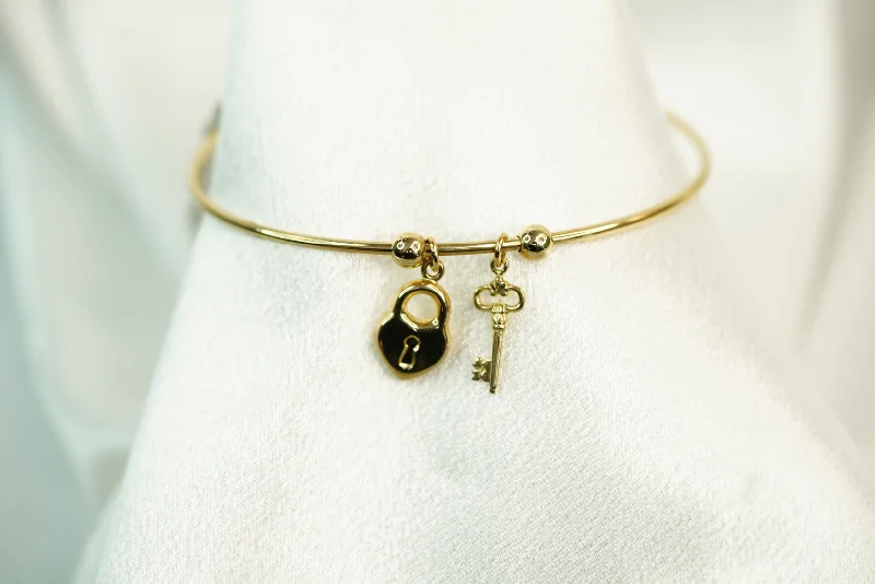 14k Lock and Key Charms Bangle Bracelet