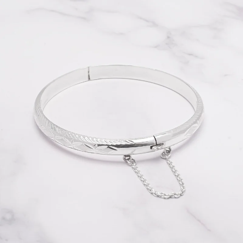 Victoria Townsend .925 Sterling Silver Criss Cross Bangle Bracelet