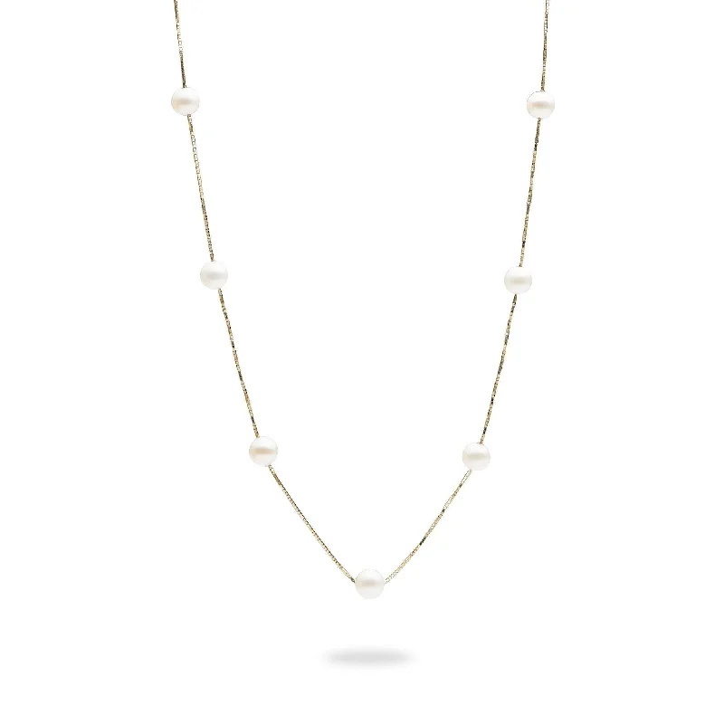 18" Freshwater White Pearl Necklace in Gold - 5-6mm