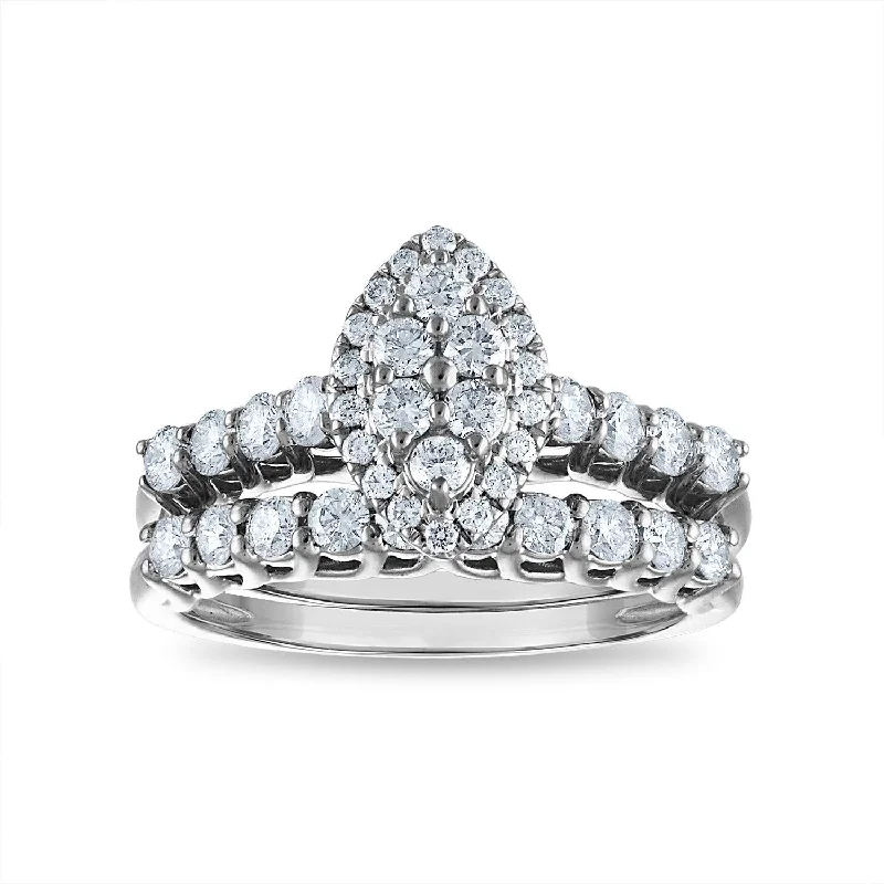 1 CTW Diamond Cluster Bridal Set Ring in 10KT White Gold