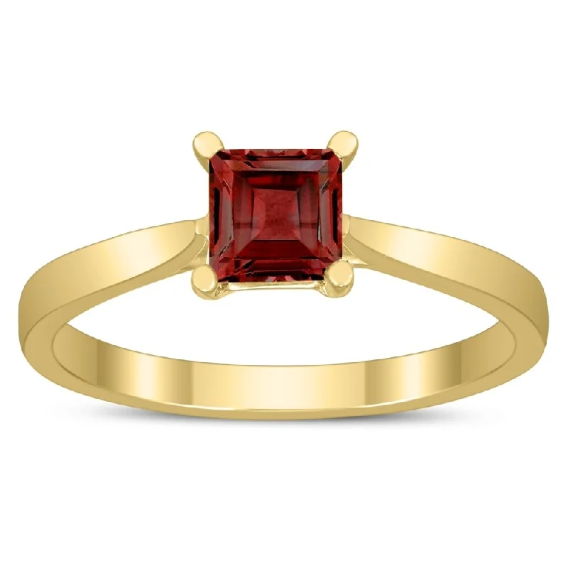 Square Princess Cut 5MM Garnet Solitaire Ring in 10K Yellow Gold